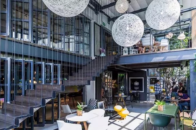 對這屆年輕人來說，“生活”在辦公空間，才是向往的生活